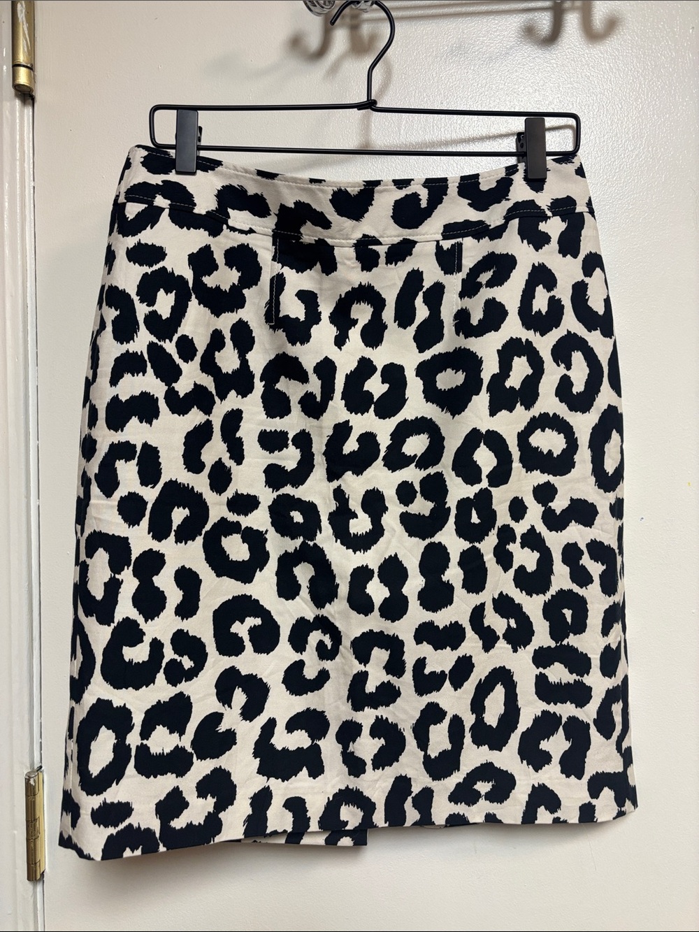 Ann Taylor LOFT Leopard Print Pencil Skirt Black Cream Size 8